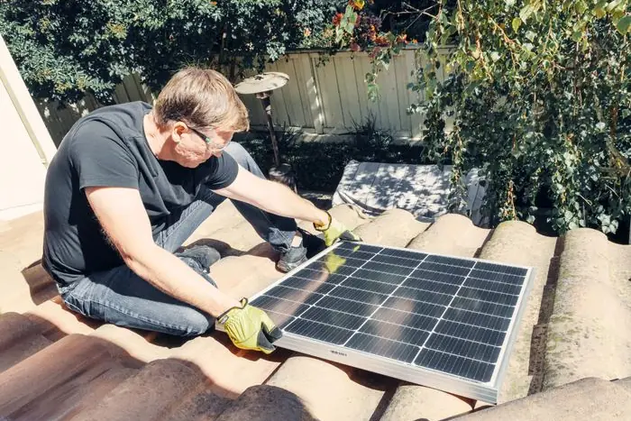 panneau solaire sur le toit